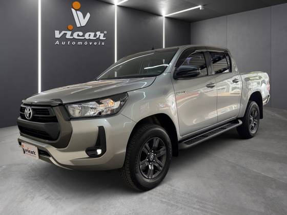 TOYOTA HILUX 2.8 D-4D TURBO DIESEL CD SR 4X4 AUTOMÁTICO TOYOTA HILUX 2.8 D-4D TURBO DIESEL CD SR 4X4 AUTOMÁTICO